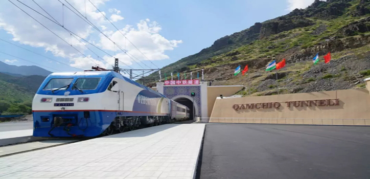 乌兹别克斯坦“安格连-帕普”铁路隧道项目.jpg